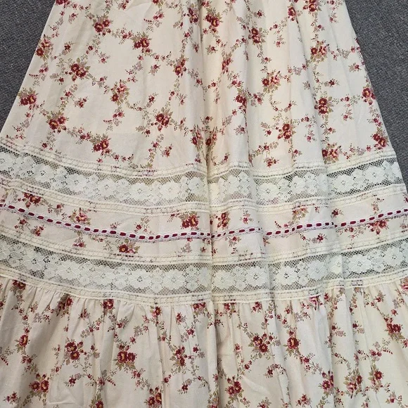 Lacemade Floral Lace Trim Maxi Dress - Picture 2 of 8